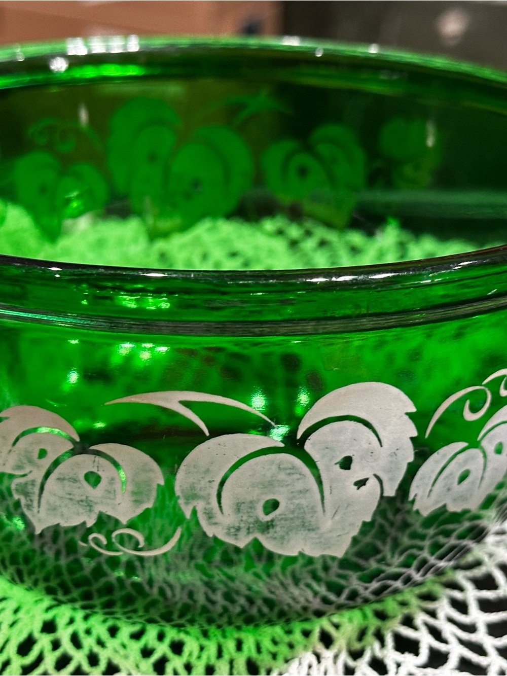 Vintage green bowl with painted leaves